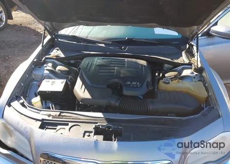 2014 Chrysler 300 from USA, damaged, VIN 2C3CCAAG5EH340239